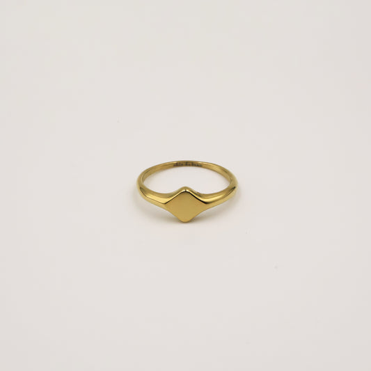 Minimalist Diamond-shaped Signet Ring in Gold